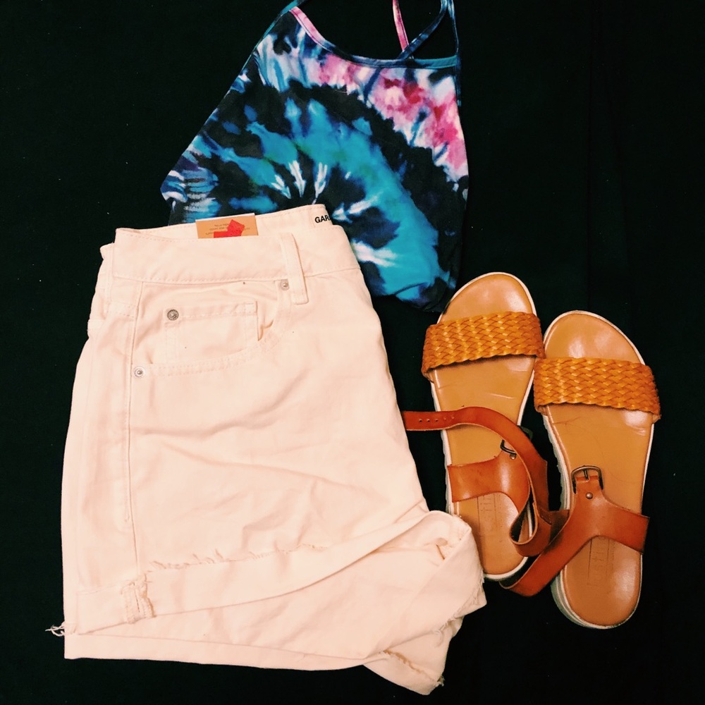 White mom shorts